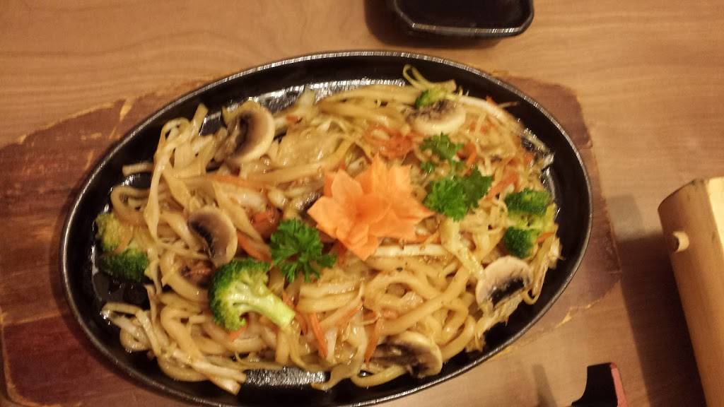 Sushi On Roncy | restaurant | 293 Roncesvalles Ave, Toronto, ON M6R 2M3, Canada | 6473477735 OR +1 647-347-7735