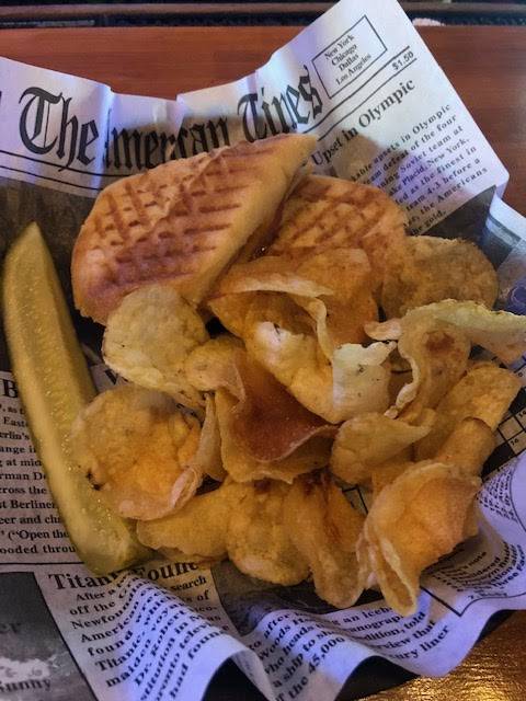 Elixir Pub | restaurant | 338 SW 6th St, Des Moines, IA 50309, USA | 5155288414 OR +1 515-528-8414