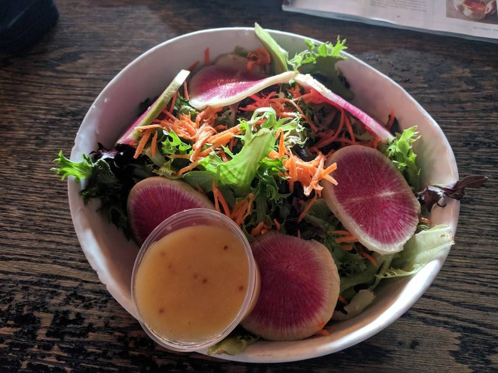 Crown Bar | restaurant | 2705 6th Ave, Tacoma, WA 98406, USA | 2532724177 OR +1 253-272-4177