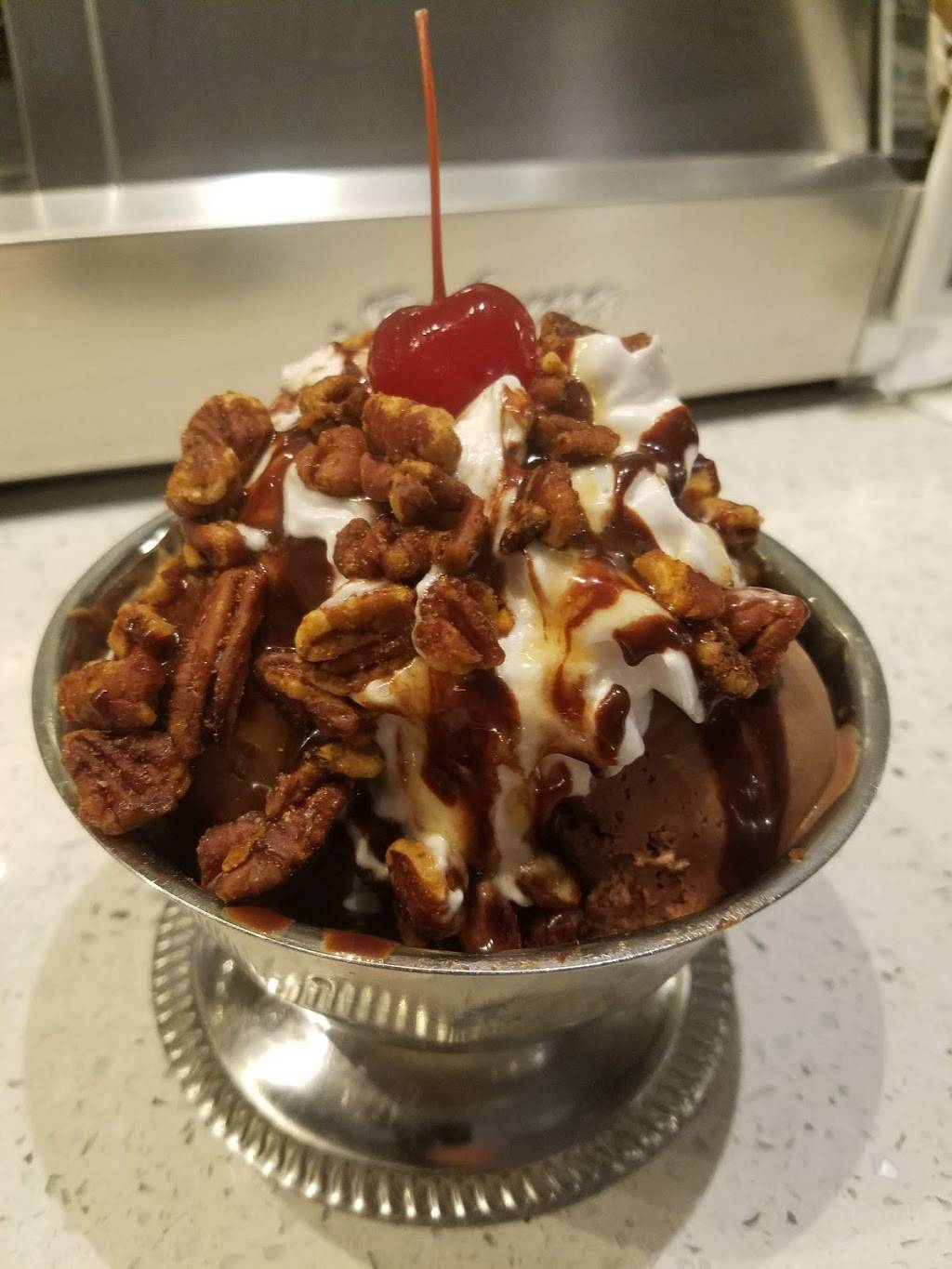 Spiral Diner & Bakery | bakery | 1101 N Beckley Ave, Dallas, TX 75203, USA | 2149484747 OR +1 214-948-4747