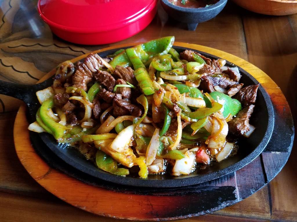 Azteca Mexican Restaurants | restaurant | 5 Co Rd 72, Fraser, CO 80442, USA | 9707264145 OR +1 970-726-4145