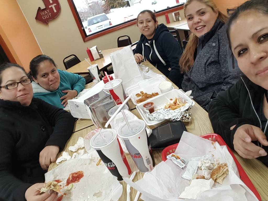 Lu & Tons Wieners | restaurant | 111 S Lombard Rd, Addison, IL 60101, USA | 6306281922 OR +1 630-628-1922