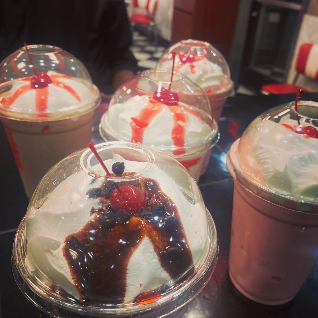 Speedys Coney Island | restaurant | 6211 W Warren Ave, Detroit, MI 48210, USA | 3134624824 OR +1 313-462-4824