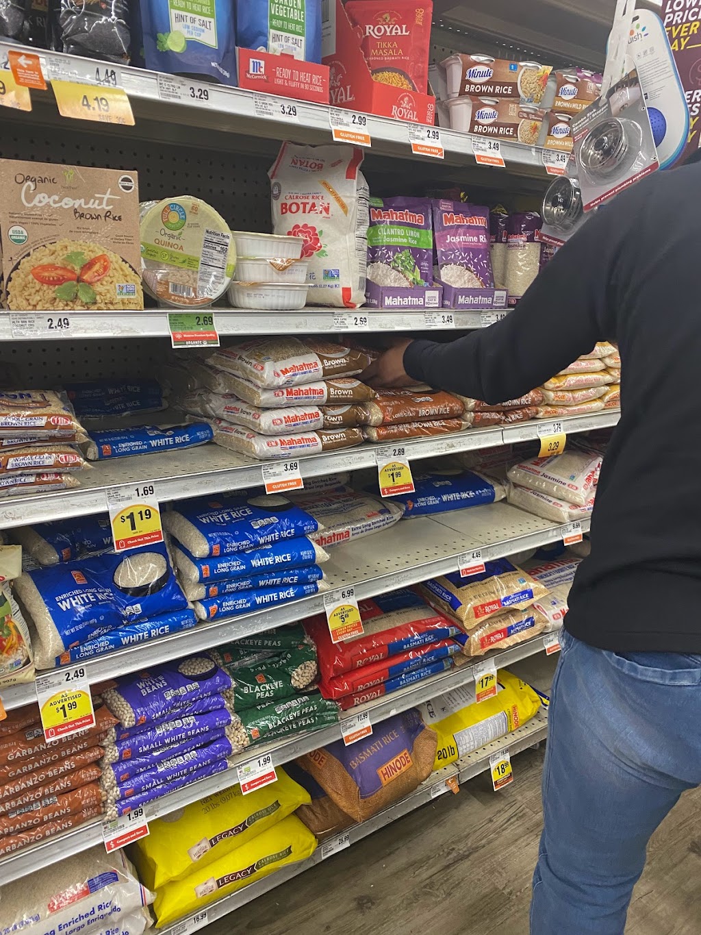 Save Mart | meal delivery | 1431 W Yosemite Ave, Manteca, CA 95336, USA | 2098231768 OR +1 209-823-1768