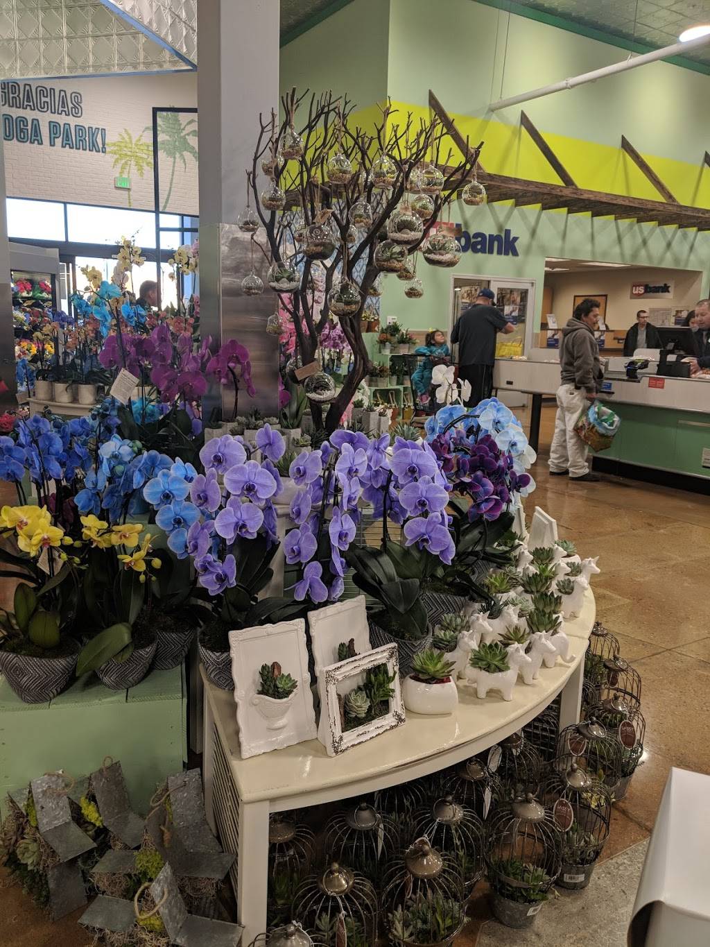 Subway Restaurants | restaurant | 8201 Topanga Canyon Blvd, Canoga Park, CA 91304, USA | 8188847411 OR +1 818-884-7411