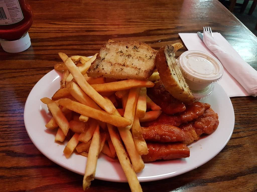 Chuggys | restaurant | 388 Barton St, Stoney Creek, ON L8E 2K9, Canada | 9056625348 OR +1 905-662-5348