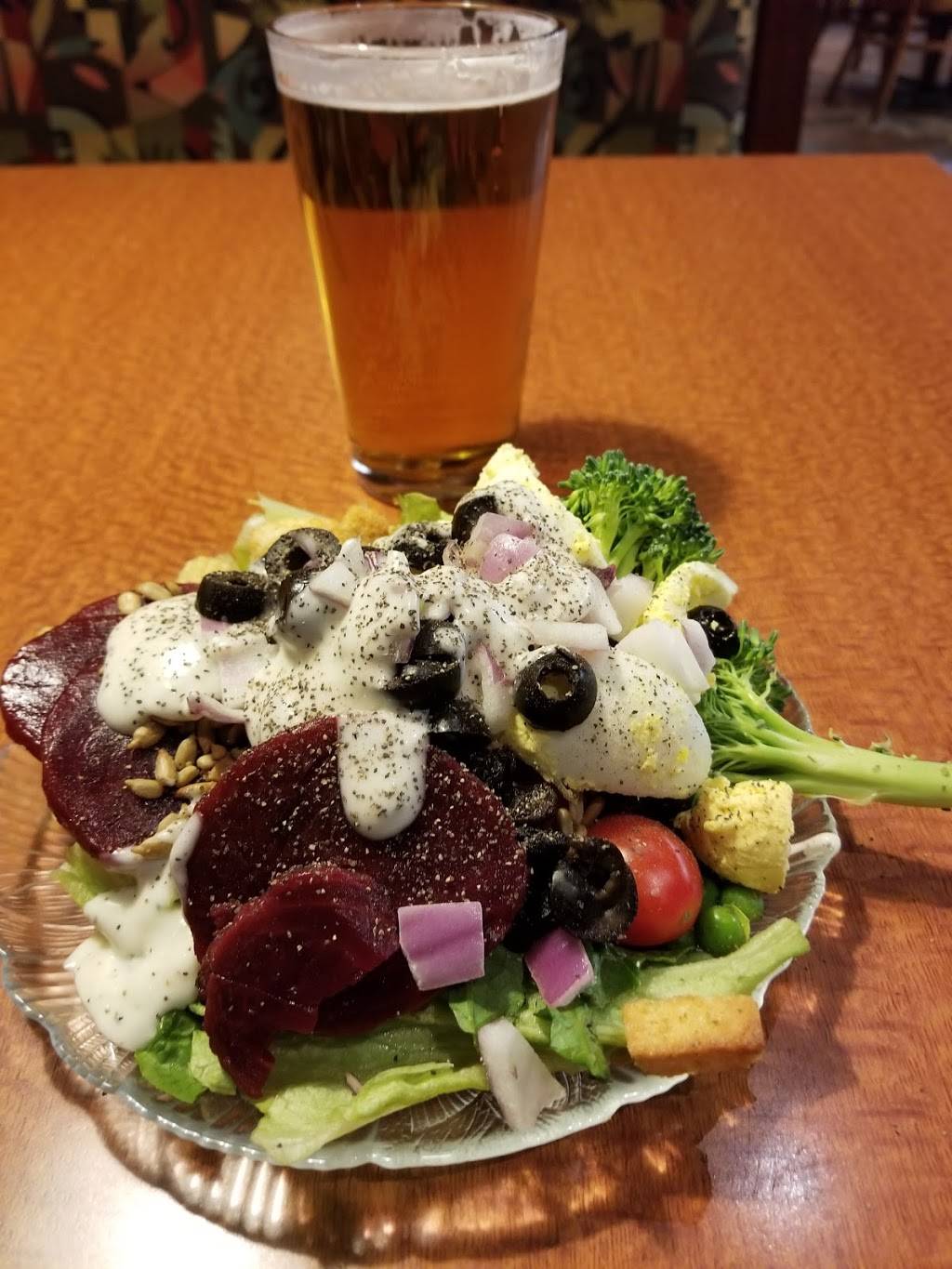 Round Table Pizza | meal delivery | 39202 10th St W, Palmdale, CA 93551, USA | 6612668570 OR +1 661-266-8570