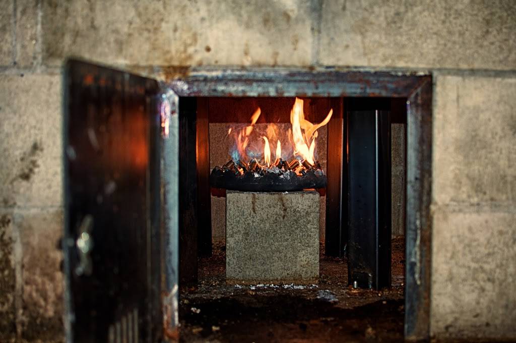 J. Riley Distillery | restaurant | 721 Nevada St #206B, Redlands, CA 92373, USA | 9097920510 OR +1 909-792-0510