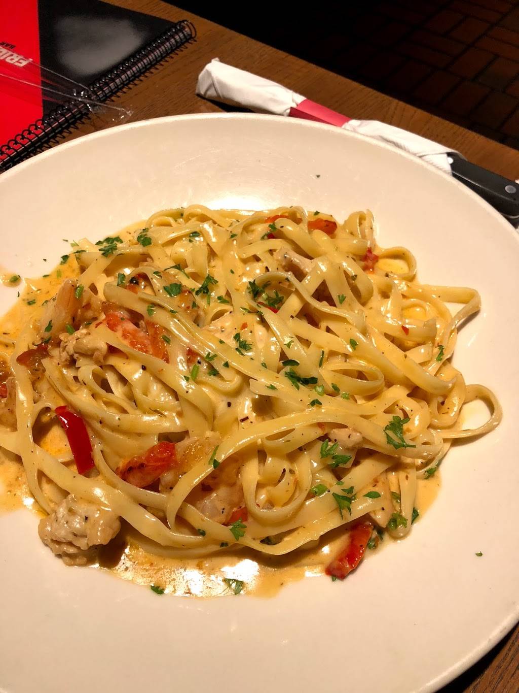 TGI Fridays | restaurant | 2795 Tapo Canyon Rd, Simi Valley, CA 93063, USA | 8053069073 OR +1 805-306-9073