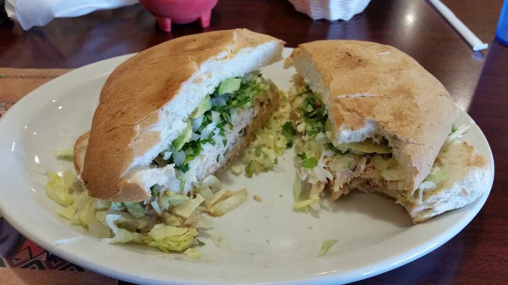 La Quesadilla Mexican Grill | restaurant | 10033 Wicker Ave # 13, St John, IN 46373, USA | 2193657357 OR +1 219-365-7357