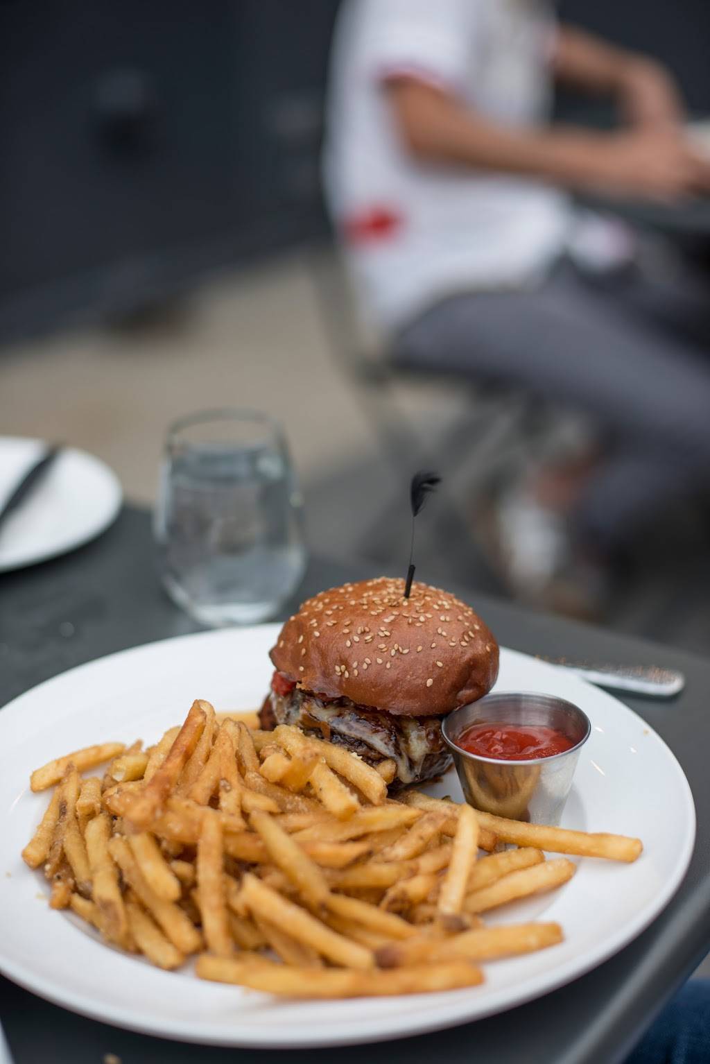 Red Dunn Kitchen | restaurant | 1331 Trumbull Ave Suite 100, Detroit, MI 48216, USA | 3138879477 OR +1 313-887-9477