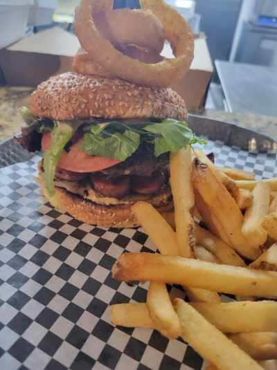 Naughty Burgers - Sedona | restaurant | 671 AZ-179, Sedona, AZ 86336, USA | 9282822331 OR +1 928-282-2331