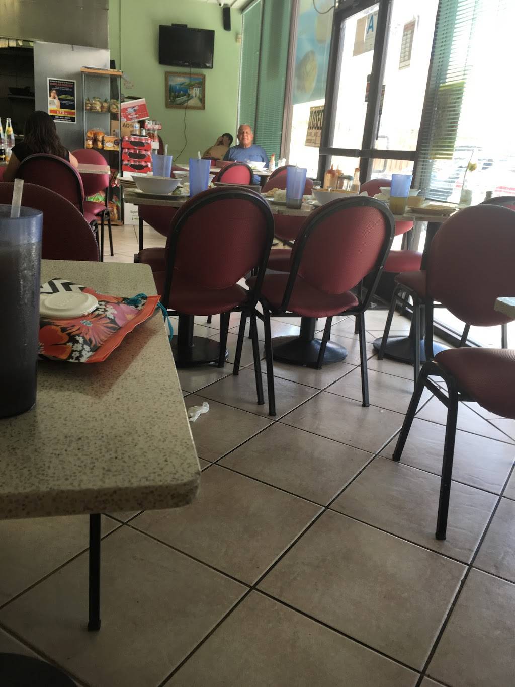 Islas De La Bahia | restaurant | 14405 Prairie Ave d, Lawndale, CA 90260, USA | 4242690680 OR +1 424-269-0680