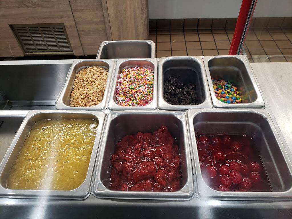 Wienerschnitzel | restaurant | 1200 N Yarbrough Dr, El Paso, TX 79925, USA | 9155926290 OR +1 915-592-6290