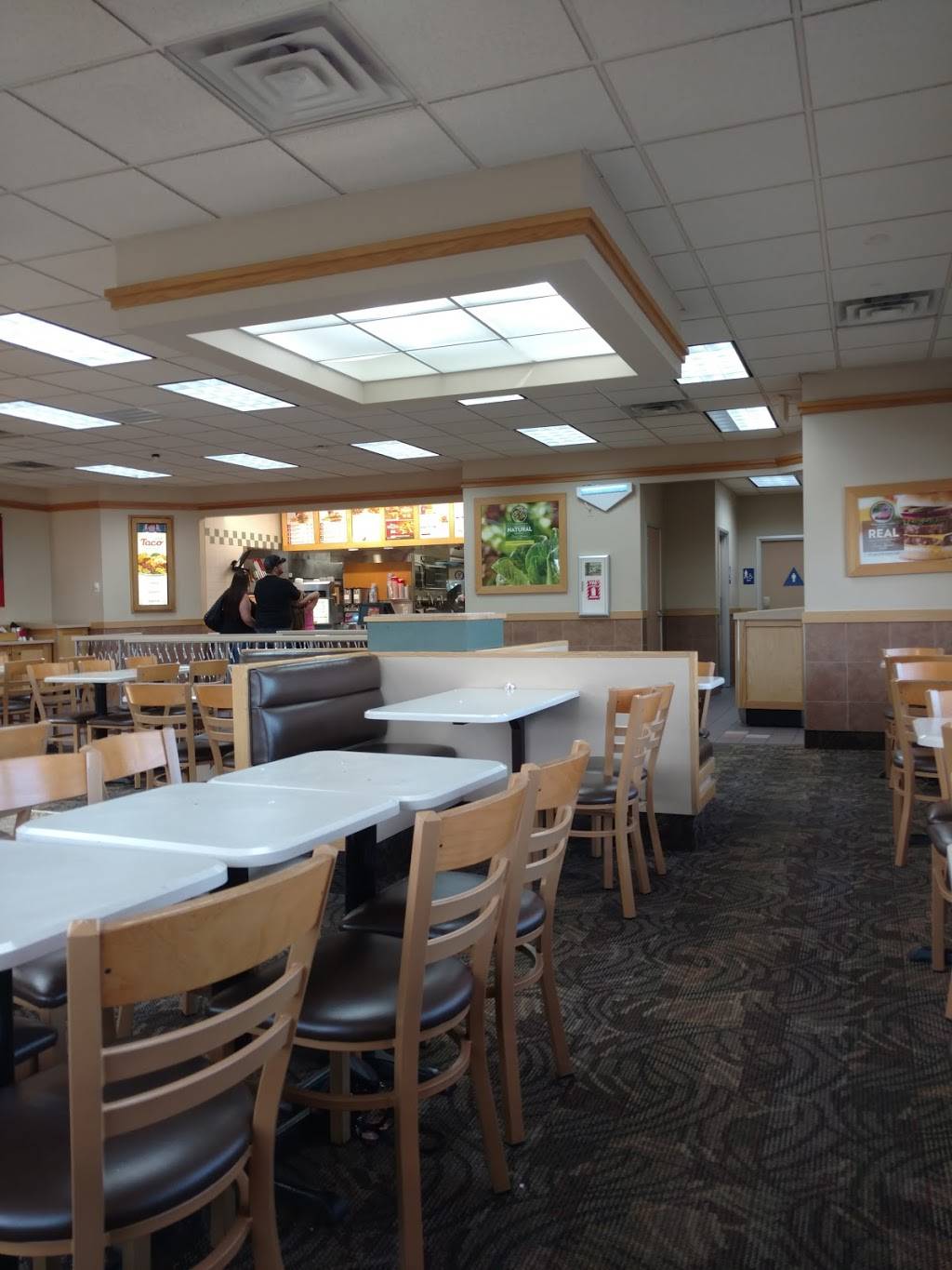 Wendys | restaurant | 415 Magnolia, Corona, CA 92879, USA | 9517378441 OR +1 951-737-8441