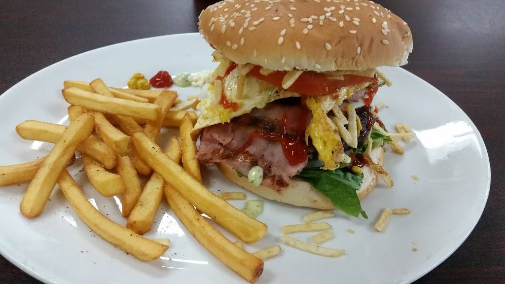 La Mia Pizza Wings | restaurant | 4040 W 12th Ave #4106, Hialeah, FL 33012, USA | 7864017779 OR +1 786-401-7779