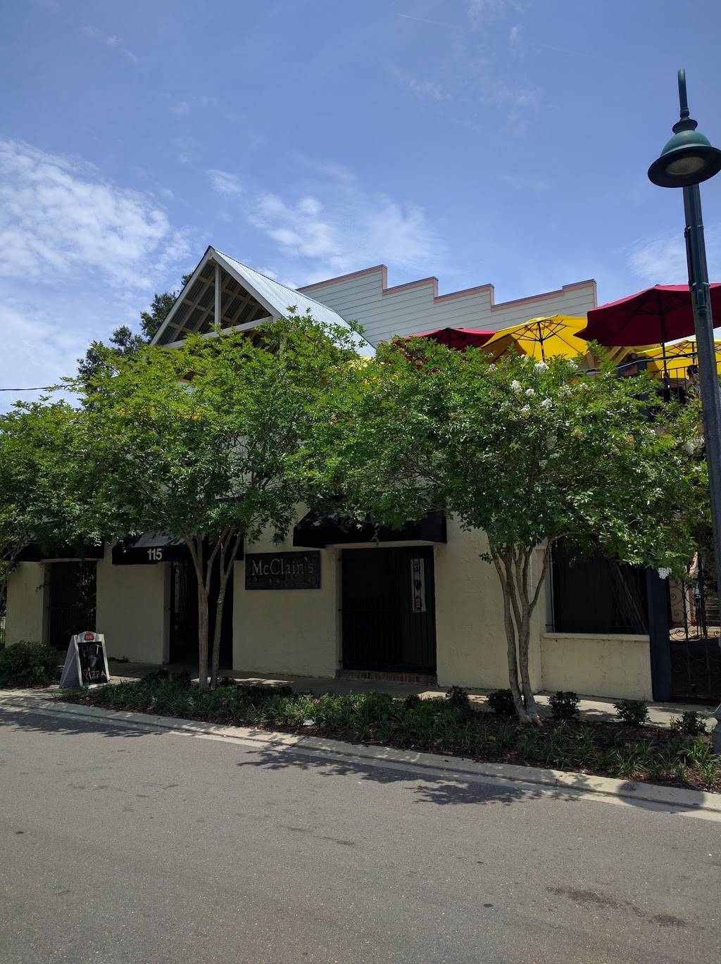 McClains Pizzeria | restaurant | 115 Girod St, Mandeville, LA 70448, USA | 9857780955 OR +1 985-778-0955