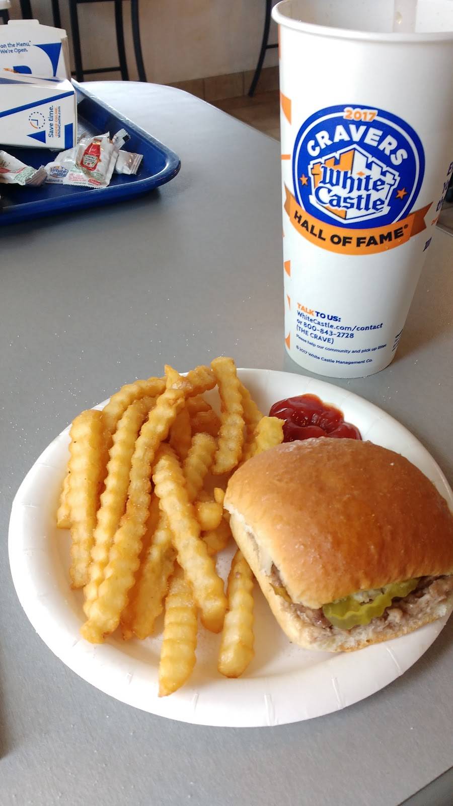 White Castle | restaurant | 5615 Lindbergh Blvd, St. Louis, MO 63123, USA | 3148422733 OR +1 314-842-2733