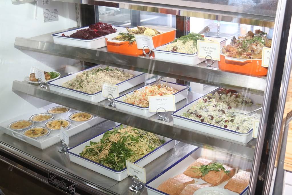 Spoonfed Kitchen & Bake Shop | restaurant | 1930 Eastwood Rd #105, Wilmington, NC 28403, USA | 9106798881 OR +1 910-679-8881