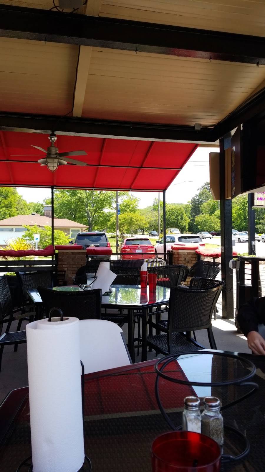 The Filling Station Bham | restaurant | 5524 Crestwood Blvd, Birmingham, AL 35212, USA | 2055923455 OR +1 205-592-3455