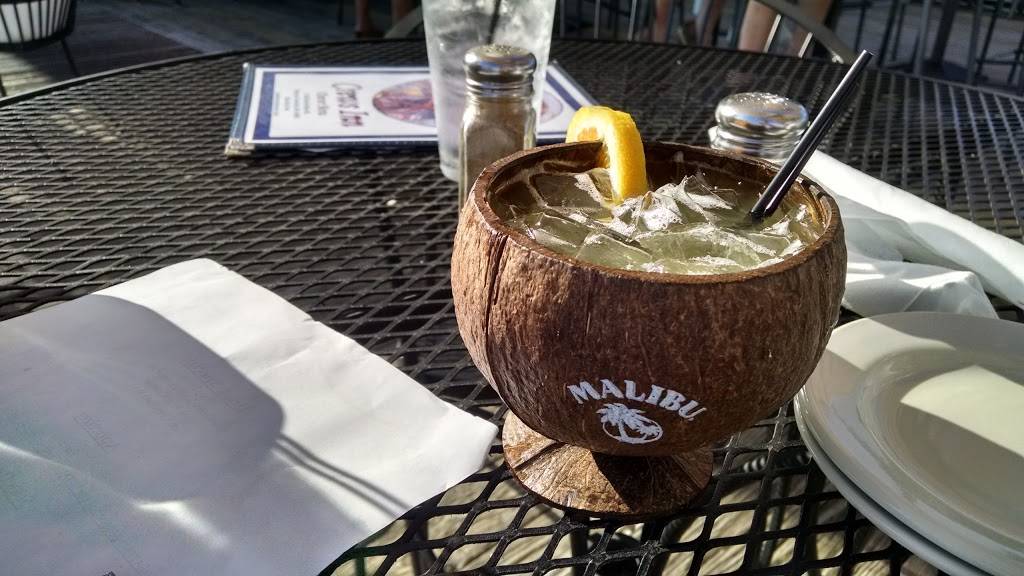 Crews Inn | restaurant | 31988 N River Rd, Harrison Charter Township, MI 48045, USA | 5864638144 OR +1 586-463-8144