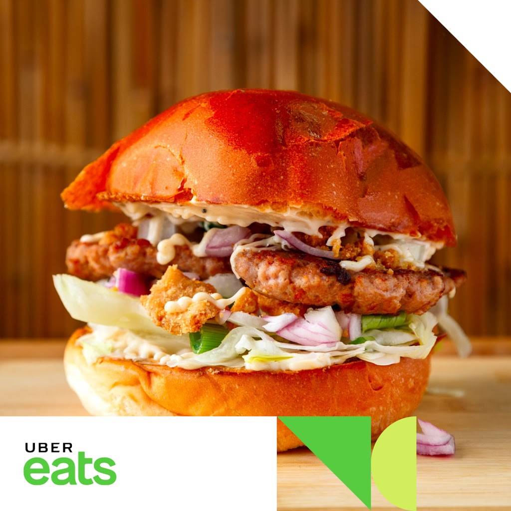 Halo Halo Foods | restaurant | 1085 Fewster Dr, Mississauga, ON L4W 1A2, Canada | 9052829233 OR +1 905-282-9233