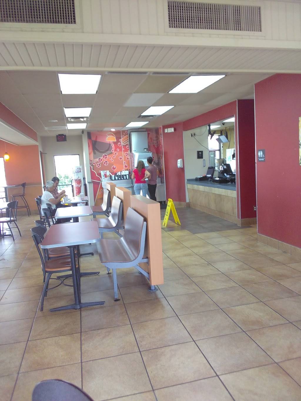 Jack in the Box | restaurant | 1818 N Foster Rd, San Antonio, TX 78244, USA | 2106664140 OR +1 210-666-4140