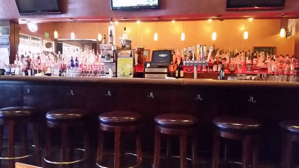 Salazars Grill & Bar | restaurant | 345 Sierra St, Kingsburg, CA 93631, USA | 5598971843 OR +1 559-897-1843