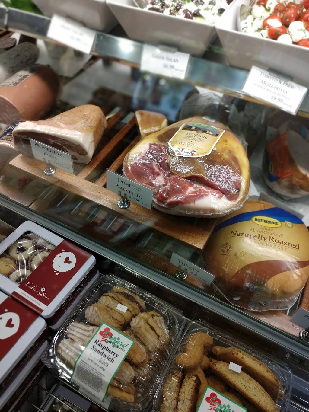 Zias Delicatessen | restaurant | 1401 O St, Sacramento, CA 95814, USA | 9164413354 OR +1 916-441-3354