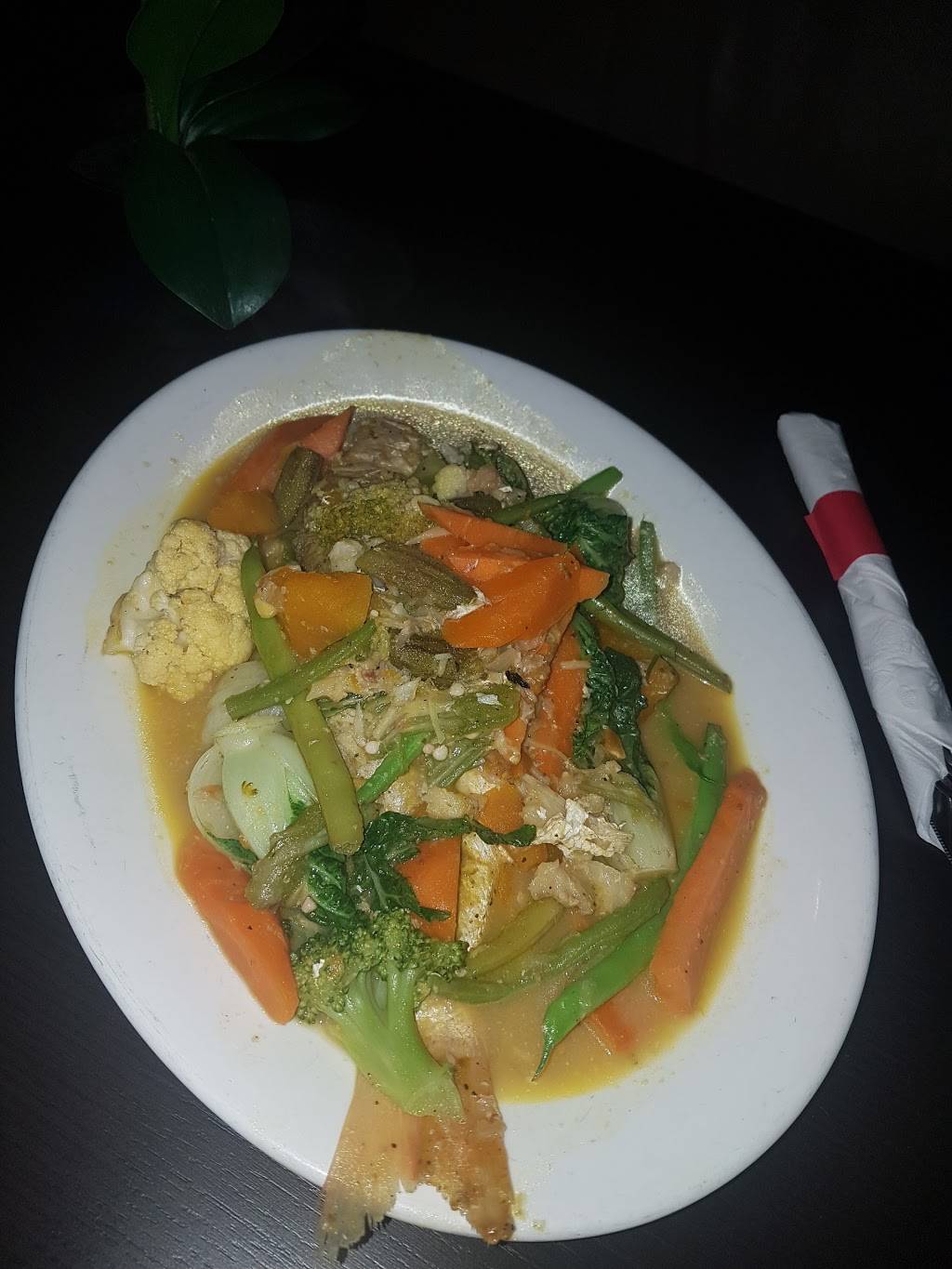 Da House Of Jerk | restaurant | 680 Rexdale Blvd, Etobicoke, ON M9W 0B5, Canada | 4166790755 OR +1 416-679-0755