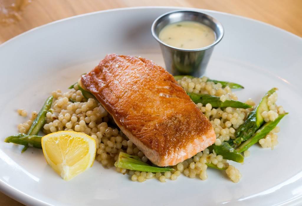 Cedar & Vine - Community Kitchen & Cocktails | restaurant | 9661 Audelia Rd #105, Dallas, TX 75238, USA | 2143492233 OR +1 214-349-2233