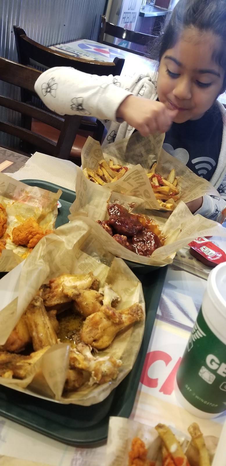 Wingstop | restaurant | 1975 Verdugo Blvd #3, La Cañada Flintridge, CA 91011, USA | 8182489464 OR +1 818-248-9464