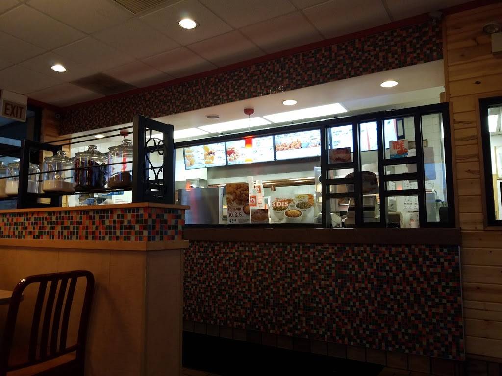 Popeyes Louisiana Kitchen | restaurant | 5500 W North Ave, Chicago, IL 60639, USA | 7736220911 OR +1 773-622-0911