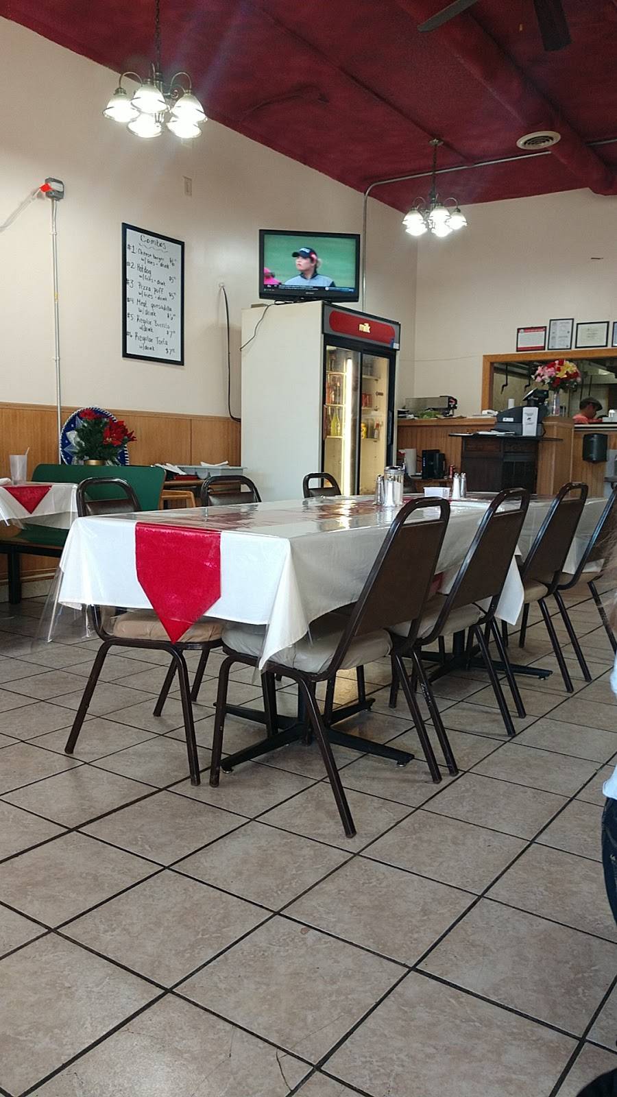 Double Country Restaurant | restaurant | 102 W Dakota St, Spring Valley, IL 61362, USA | 8156638183 OR +1 815-663-8183