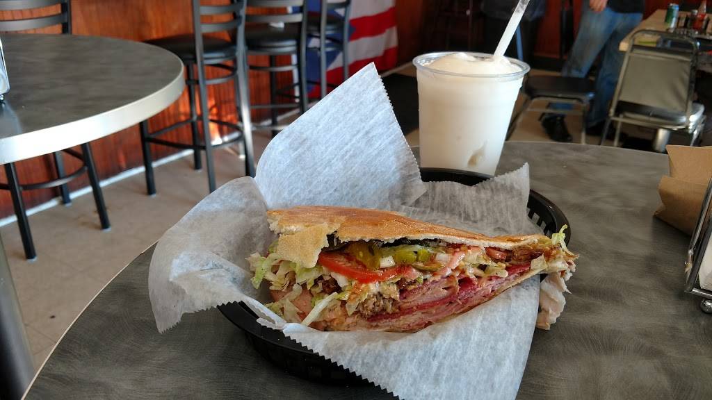 El Poeta De Los Sandwiches | restaurant | 22 Pratt St, Hartford, CT 06103, USA | 8602311268 OR +1 860-231-1268