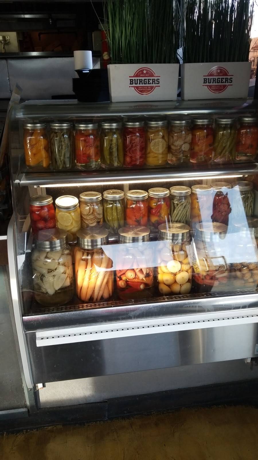 Gburger La Habra | restaurant | 421 E La Habra Blvd, La Habra, CA 90631, USA | 5622457208 OR +1 562-245-7208