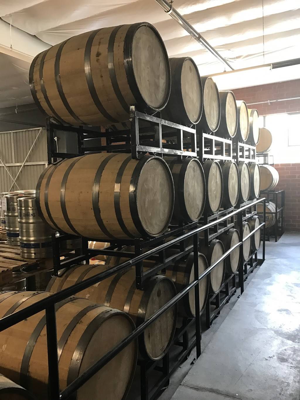 R6 Distillery | restaurant | 909 E El Segundo Blvd, El Segundo, CA 90245, USA | 4242771134 OR +1 424-277-1134