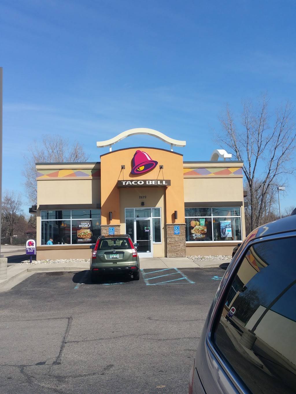 Taco Bell | meal takeaway | 2829 28th St SE, Grand Rapids, MI 49512, USA | 6169492620 OR +1 616-949-2620
