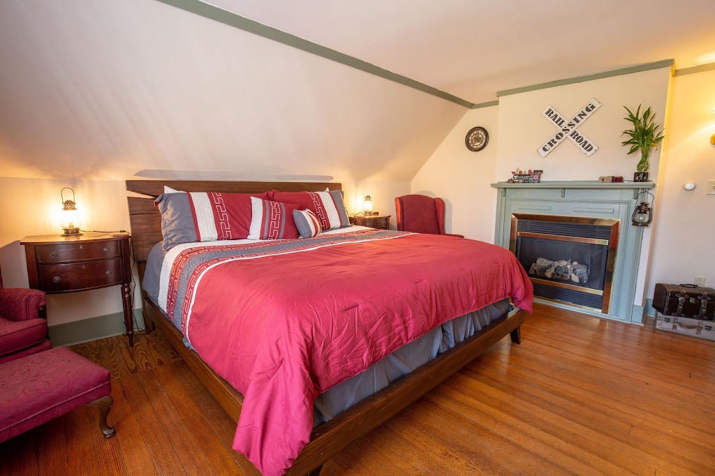 Rosewood Country Inn | restaurant | 67 Pleasant View Rd, Bradford, NH 03221, USA | 6039385253 OR +1 603-938-5253