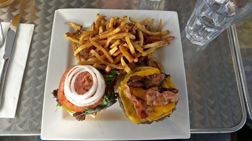 Brasseur de Montréal | restaurant | 1485 Rue Ottawa, Montréal, QC H3C 1S9, Canada | 5147884500 OR +1 514-788-4500