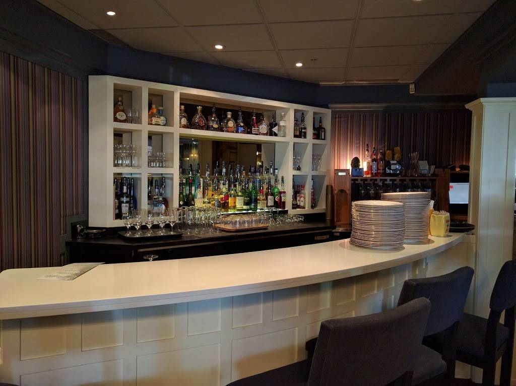 La Fenouillière | restaurant | 3100 Chemin Saint-Louis, Québec, QC G1W 1R8, Canada | 4186533886 OR +1 418-653-3886