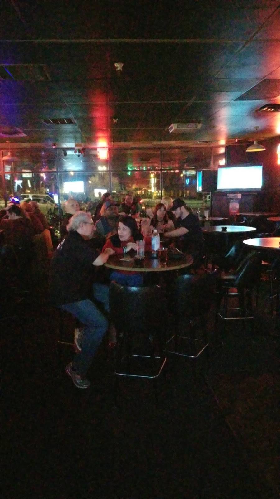 Pauls Oasis | restaurant | 8021 Kingston Pike, Knoxville, TN 37919, USA | 8656909388 OR +1 865-690-9388