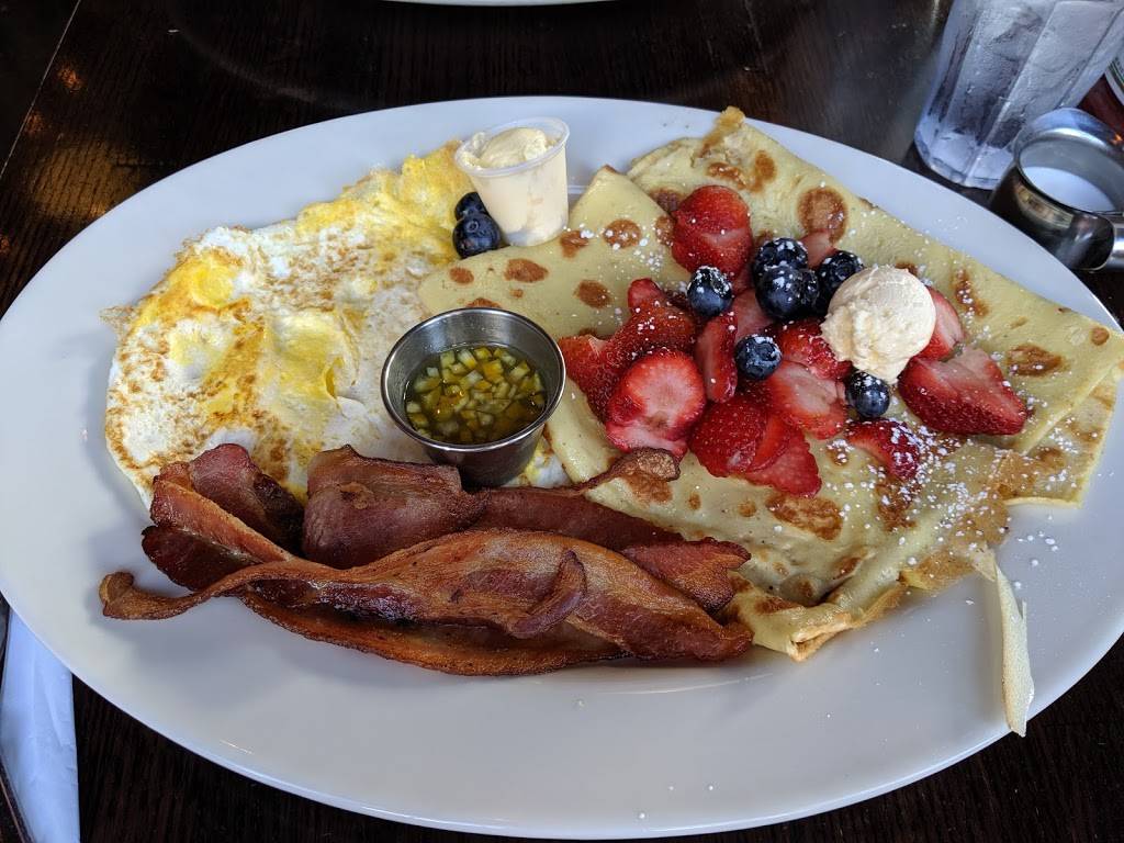 B3 Breakfast & Burger Bar | restaurant | 4027 196th St SW, Lynnwood, WA 98036, USA | 4256723666 OR +1 425-672-3666