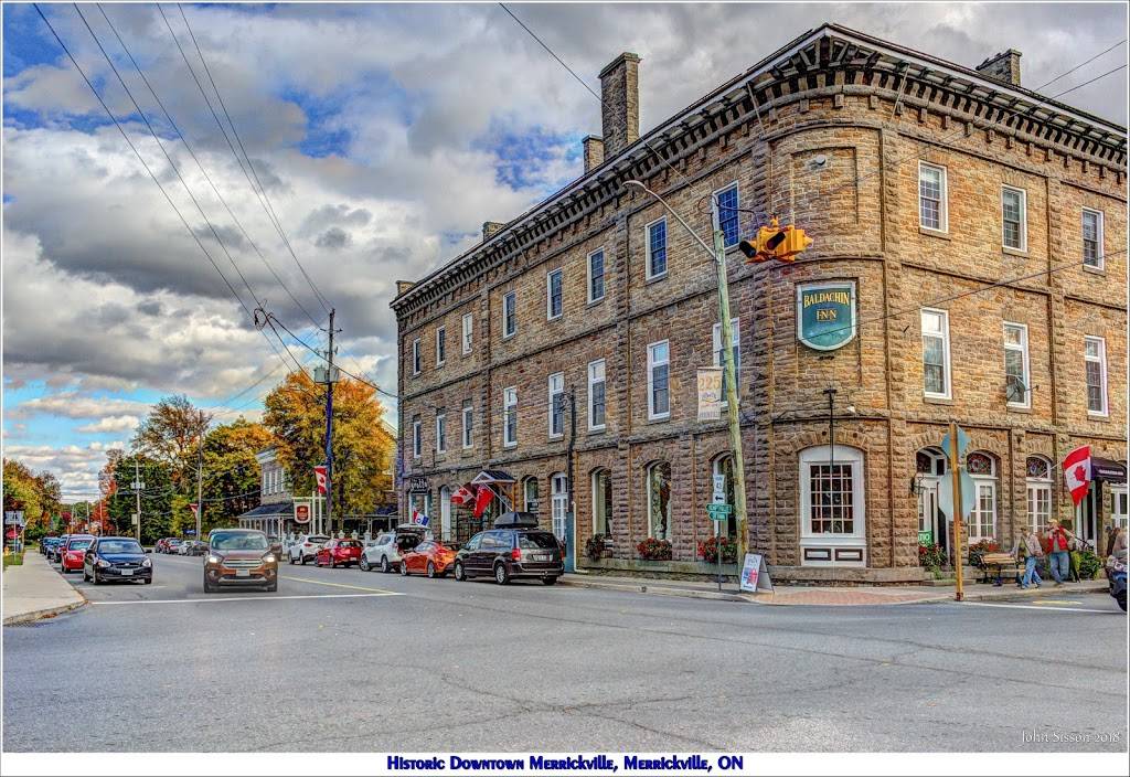 Baldachin Inn | restaurant | 111 St Lawrence St, Merrickville, ON K0G 1N0, Canada | 3439250229 OR +1 343-925-0229