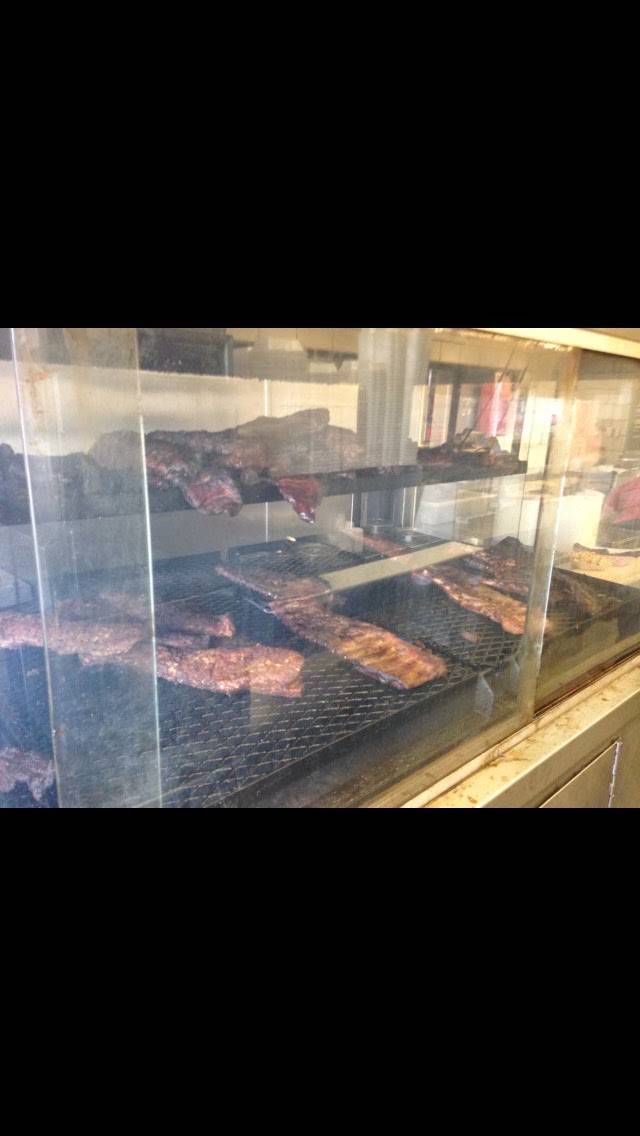 Uncle Johns BBQ | meal takeaway | 8249 S Cottage Grove Ave, Chicago, IL 60619, USA | 7739526236 OR +1 773-952-6236