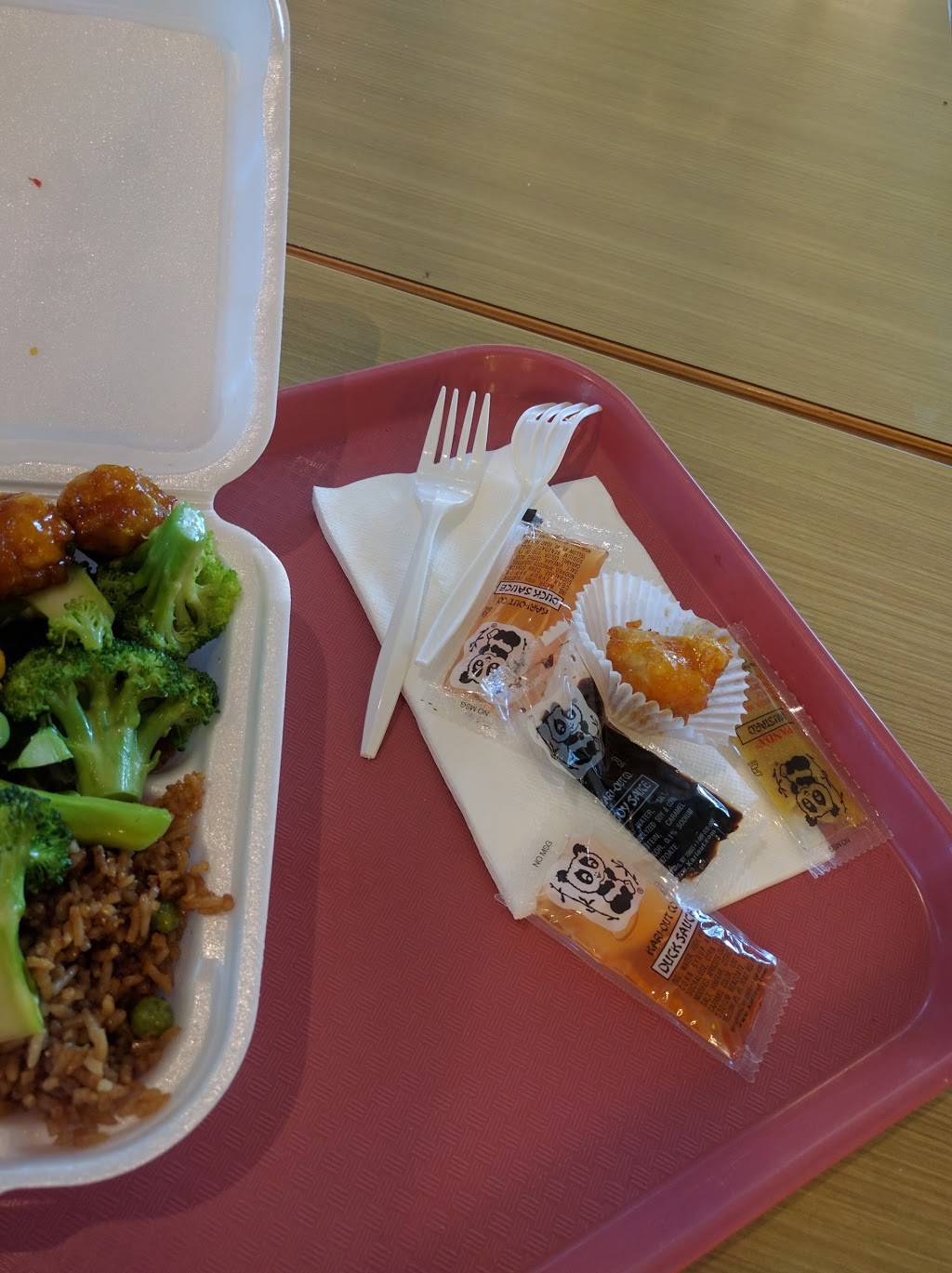 Famous Wok | restaurant | 1201 Lake Woodlands Dr, The Woodlands, TX 77380, USA | 8325850888 OR +1 832-585-0888