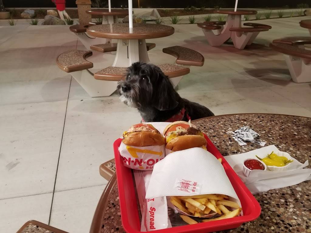 In-N-Out Burger | restaurant | 30655 Gateway Pl, Ladera Ranch, CA 92694, USA | 8007861000 OR +1 800-786-1000