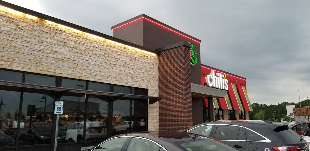 Chilis Grill & Bar | meal takeaway | 3220 Fashion Center Blvd, Newark, DE 19702, USA | 3022926999 OR +1 302-292-6999