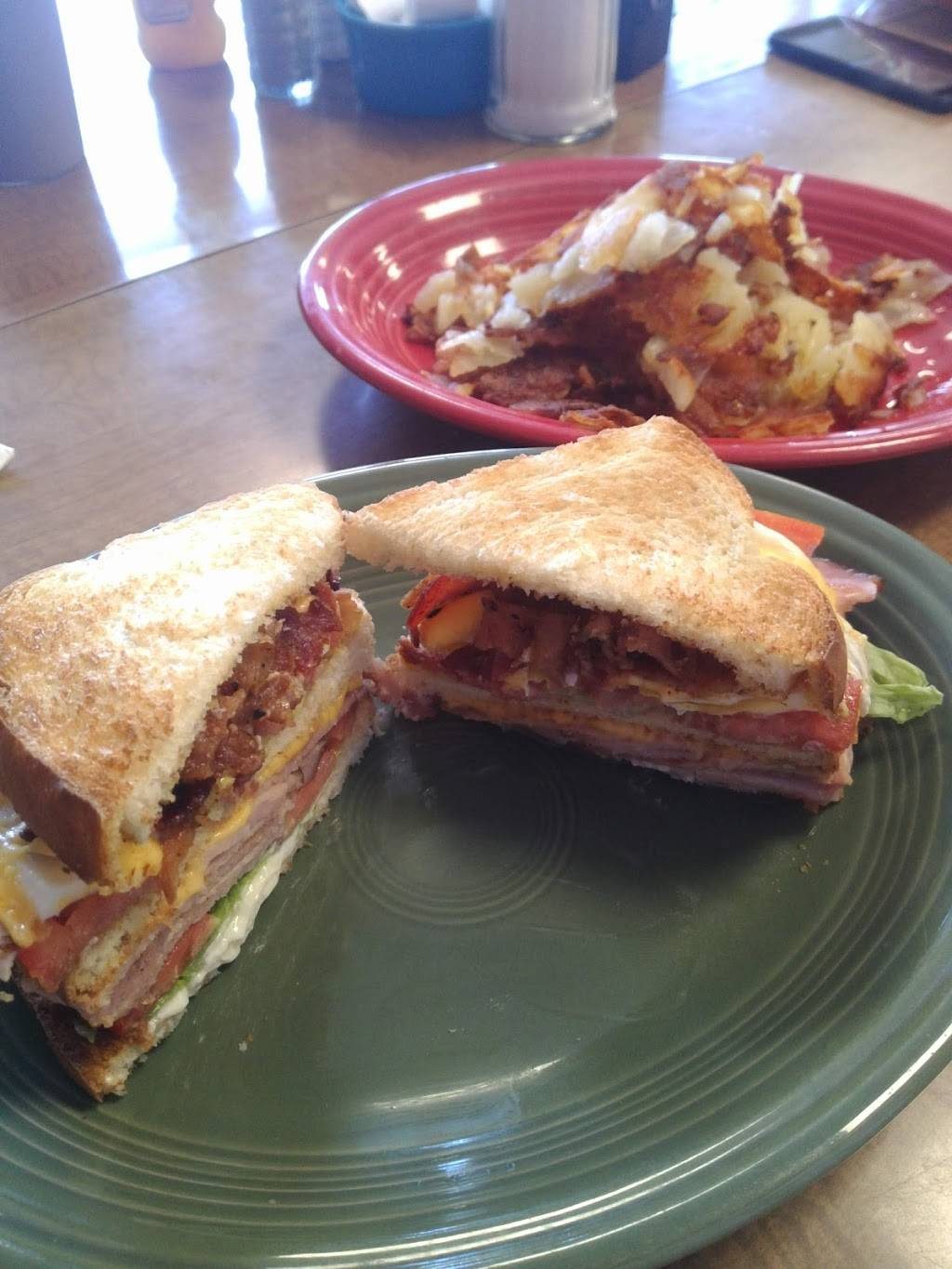 Adeles Restaurant | restaurant | 509 Snyder Rd, Salem, OH 44460, USA | 3303376464 OR +1 330-337-6464