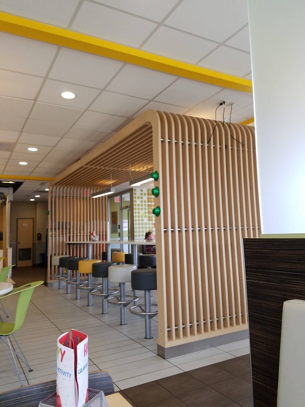 McDonalds | cafe | 1638 Maysville Pike, Zanesville, OH 43701, USA | 7404523759 OR +1 740-452-3759